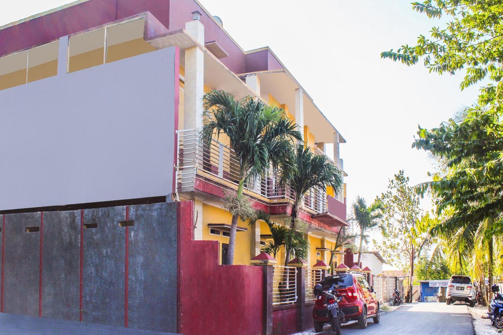 Spot On 3605 Clarichie Guest House Kupang  Exterior photo